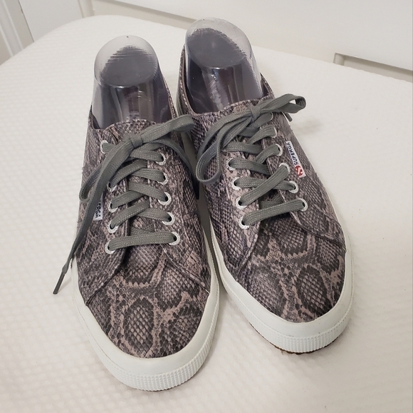 EC Superga Snakeprint Lace up Sneaker Shoes Size 41/9.5, casual - Picture 1 of 13